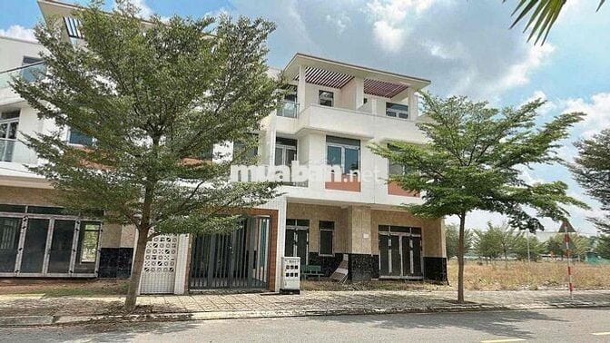 Cần bán lô đất Thới Hoà Bến Cát 1ty150 Ngay Trường ĐH Việt Đức