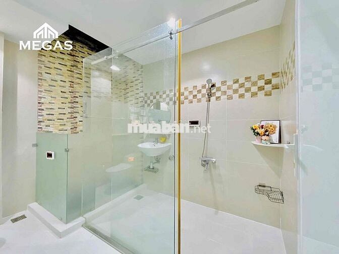 STUDIO TÁCH BẾP NỘI THẤT CAO CẤP MÁY GIẶT RIÊNG NGAY TRUNG TÂM QUẬN 7