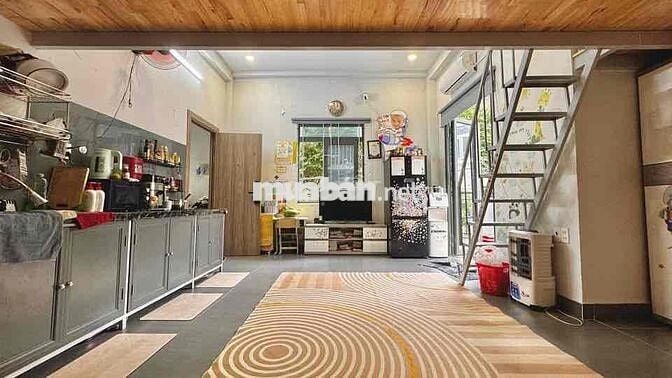 Phòng BAN CÔNG - GÁC RỘNG - FULL NỘI THẤT - FREE PHÍ XE