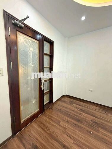 BÁN NHÀ 5 TẦNG - DT32M2 - FULL NỘI THẤT - SỔ ĐỎ CHÍNH CHỦ - Hà ĐÔNG.