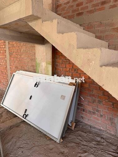 Nhà phố liền kề có sân vườn sổ đỏ chính chủ