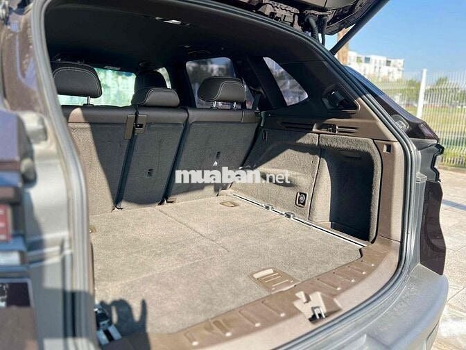 VinFast Lux SA 2021 Base Nâu