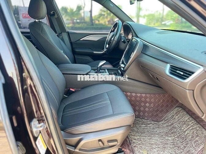 VinFast Lux SA 2021 Base Nâu