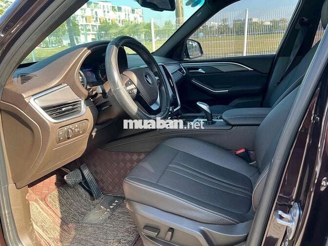 VinFast Lux SA 2021 Base Nâu