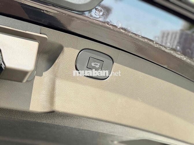 VinFast Lux SA 2021 Base Nâu