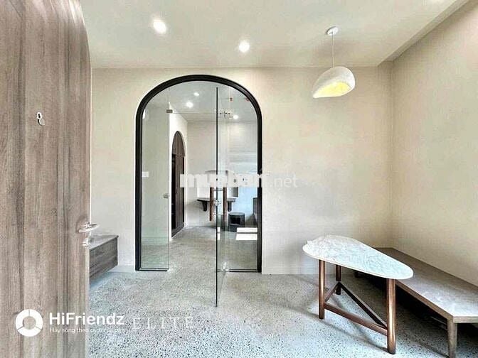 CĂN HỘ 1 PHÒNG NGỦ CAO CẤP - Full NỘI THẤT—Ngay Vòng Xoay Lê Đại Hành