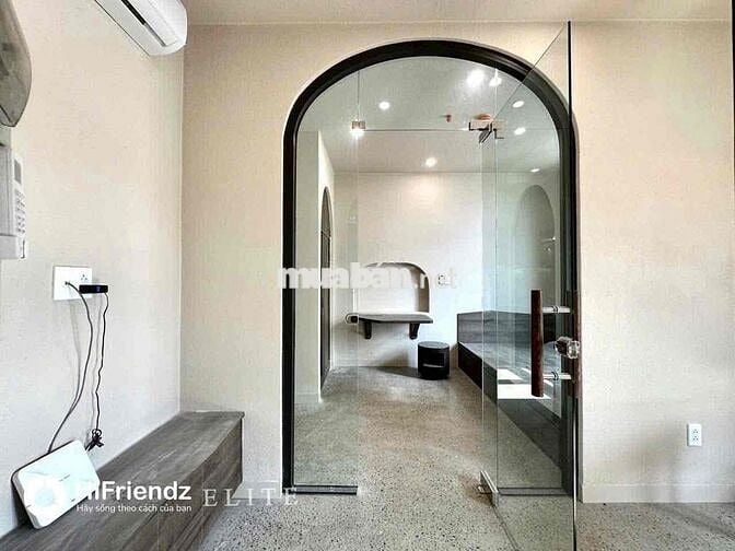 CĂN HỘ 1 PHÒNG NGỦ CAO CẤP - Full NỘI THẤT—Ngay Vòng Xoay Lê Đại Hành