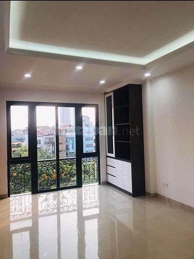 Cho thuê nhà 6 tầng,1 tum 55m2 Đặng Thùy Trâm, HN