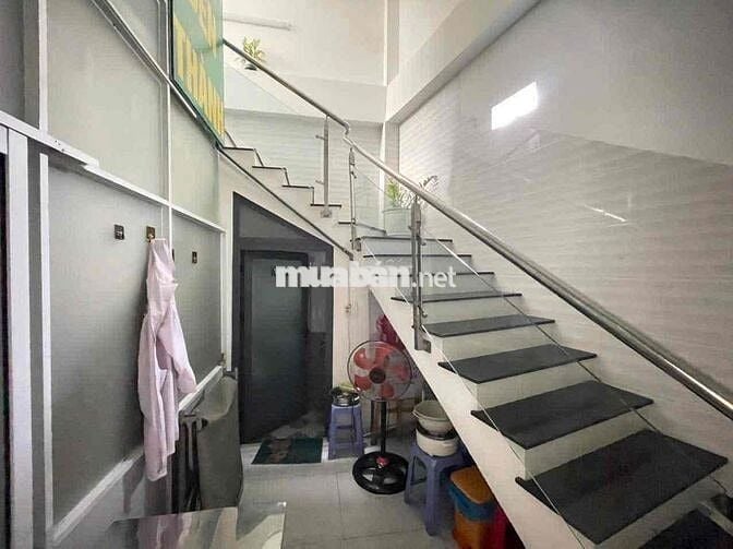 cho thuê nhà mặt tiền 1 trệt 2 lầu Đông Hoà - Dĩ An