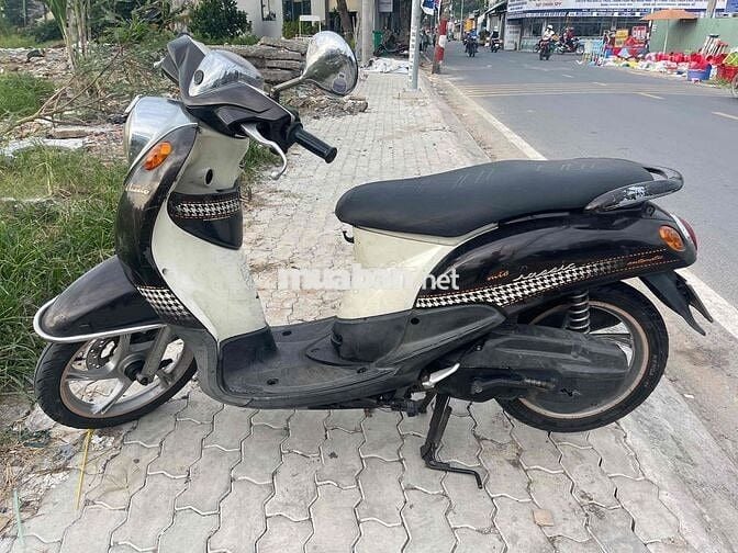 Mio cho ae cày bừa