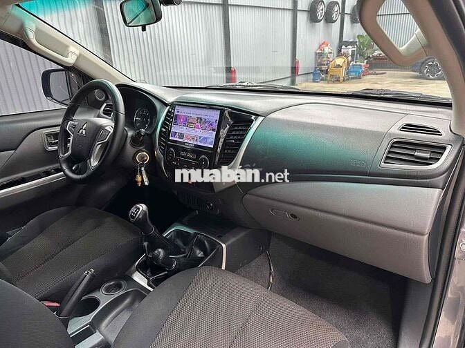 Mitsubishi Triton 2017 MT 2 cầu