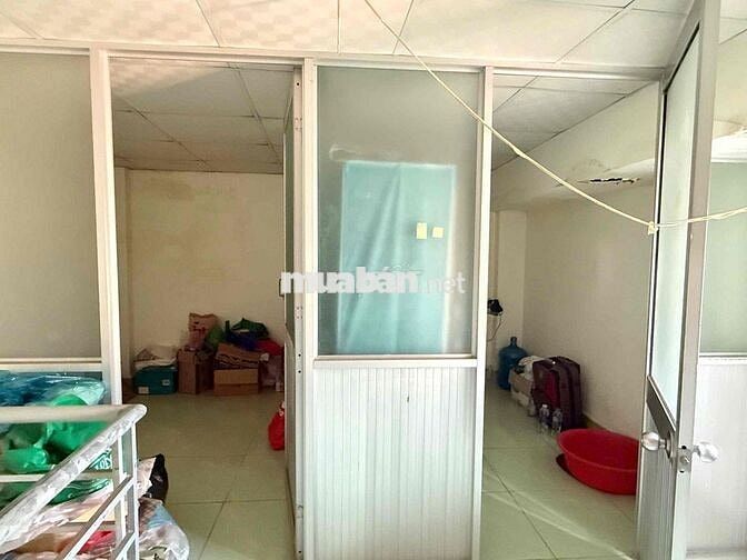 nhà hiếm sổ riêng 2 lầu đường D9