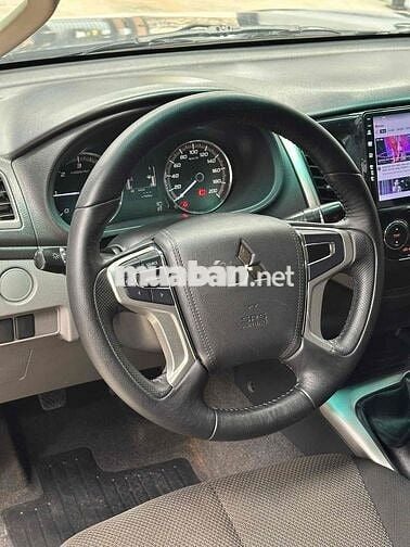 Mitsubishi Triton 2017 MT 2 cầu