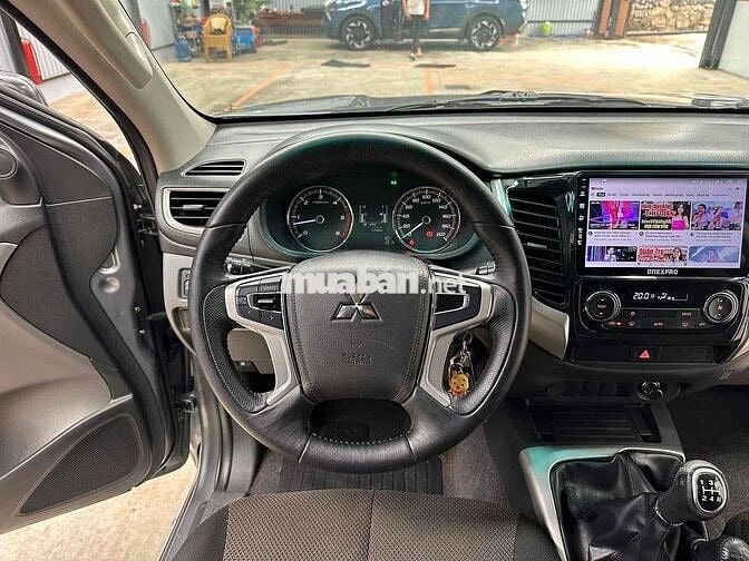 Mitsubishi Triton 2017 MT 2 cầu