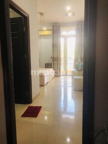 Cho thuê nhà nguyên căn 3 tầng , 5pn  , đường ô tô , 