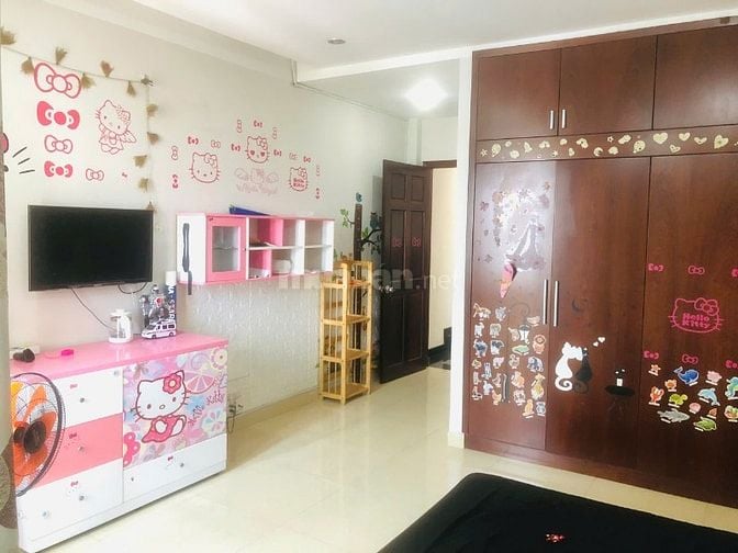 Cho thuê nhà nguyên căn 3 tầng , 5pn  , đường ô tô , 