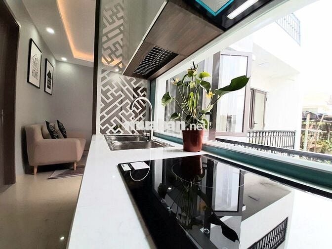 BÁN CHUNG CƯ C2 HỒ TÙNG MẬU, XUÂN THỦY Ở NGAY, OTO ĐỖ CỬA, ĐỦ ĐỒ