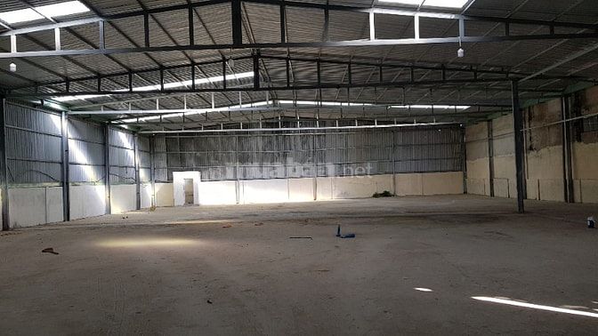 Nhà xưởng cho thuê phường an phú đông quận 12 dt; 700m giá 40 triêu