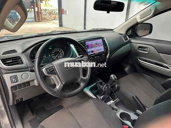 Mitsubishi Triton 2017 MT 2 cầu
