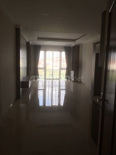 Cho thuê nhà 6 tầng,1 tum 55m2 Đặng Thùy Trâm, HN