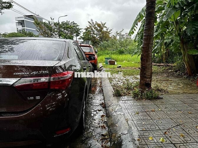 Toyota Corolla Altis 2016 1.8G CVT - 90000 km