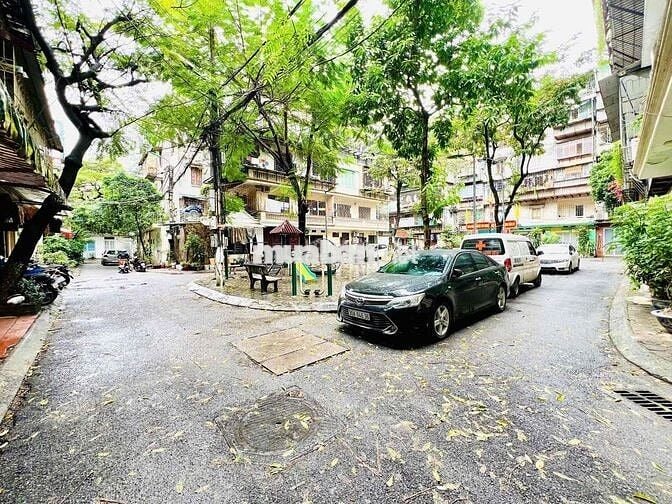 TẬP THỂ QUÂN ĐỘI - 120 HOÀNG QUỐC VIỆT - NHÀ ĐẸP - LÔ GÓC 2 THOÁNG