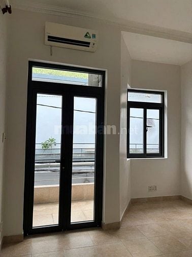 Chính chủ cho thuê nhà nguyên căn, 1 trệt, 1 lầu, 2 pn có máy lạnh.