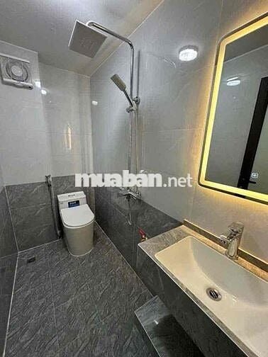 cho thuê nhà 5 tầng đầy đủ nội thất đường Tựu Liệt