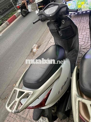 Honda Lead Fi Trắng