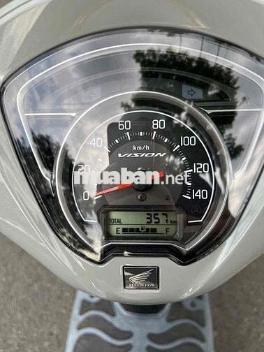 Vision bánh lớn T9 2025 bs 49 chính chủ ký