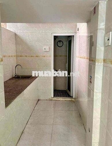 Căn hộ chung cư 02 lầu trung tâm