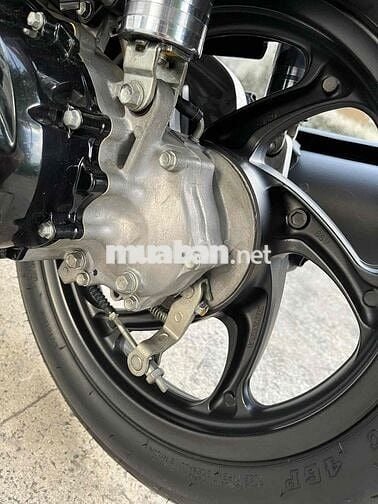 ab 2010 chạy 1 ngàn km kg có chiếc thứ 2 nhé