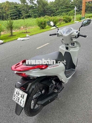 Vision bánh lớn T9 2025 bs 49 chính chủ ký