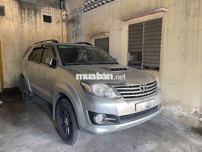 Fortuner 2016, sơn zin 90%, 88 ngàn km, vỏ theo xe