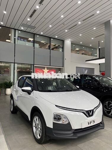 VF5 khách em cần bán lại xe mới, chưa đăng ký