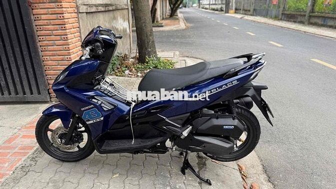 Honda Air Blade 125 4Val 2023 Xanh đen