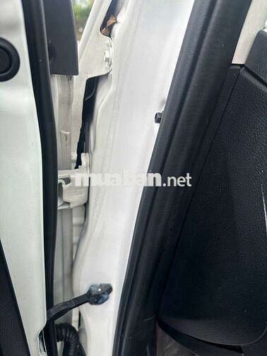 Ford Ranger XLS Trắng Tự động 2019