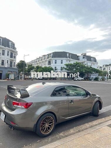 Kia Cerato 2010 Koup 2.0 AT - 125456 km