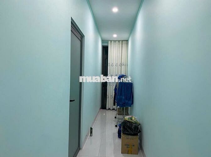 Nhà 3 tầng 5 phòng ngủ 6wc đường oto gần Quảng trường tỉnh