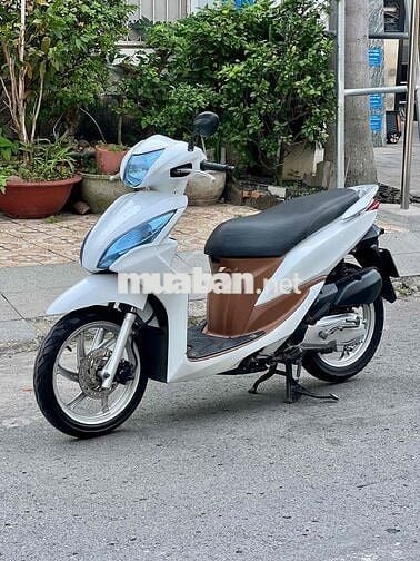 Honda Vision 2012 màu Trắng
