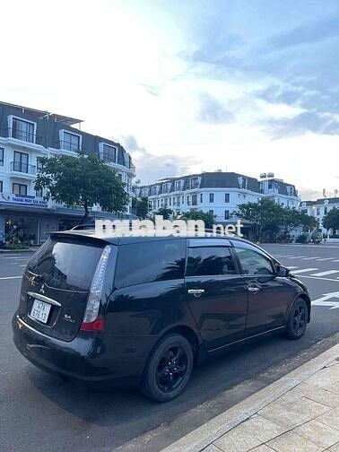 Mitsubishi Grandis 2005 2.4 AT - 125456 km