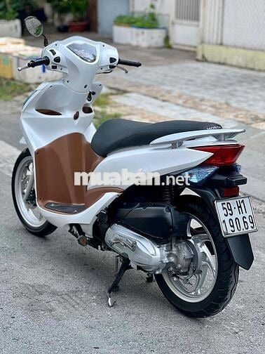 Honda Vision 2012 màu Trắng