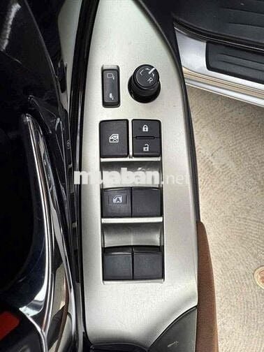 Toyota Innova 2.0G AT 2019 - 49000km