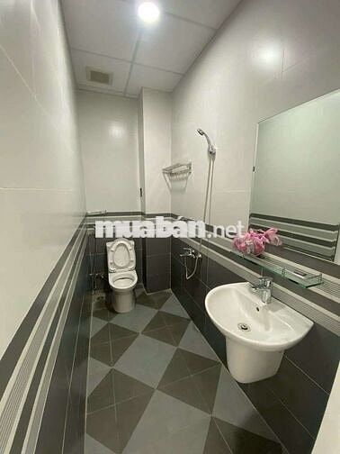 Cho thuê nhà đg.nội bộ.ni sư huỳnh liên.p10.tân bình