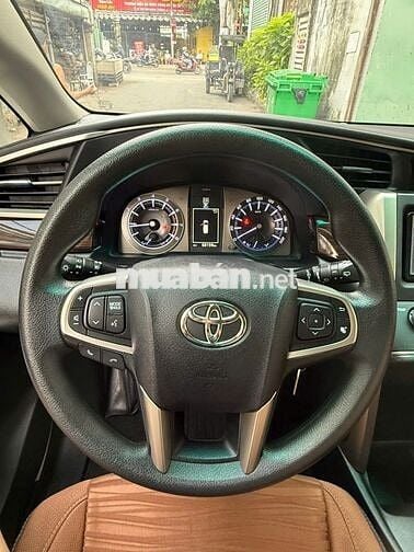 Toyota Innova 2019 2.0G - 68000 Km