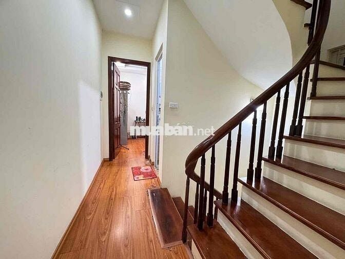 Bán Nhà Pháo Đài Láng, Huỳnh Thúc Kháng S41m 5t giá 10.1 tỷ