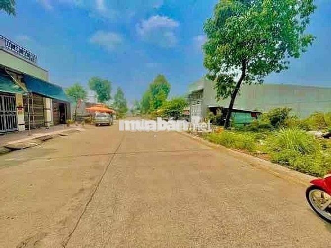 Bán đất trả nợ mặt tiền đường DK10 gần KCN Mỹ Phước 3 , Sổ Hồng Riêng