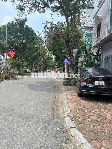 Bán đất  mặt phố giang biên việt hưng long biên hà nội