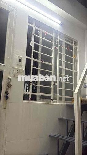 Cho thuê nhà nguyên căn 1 trệt 1 lầu ngay trung tâm quận 7