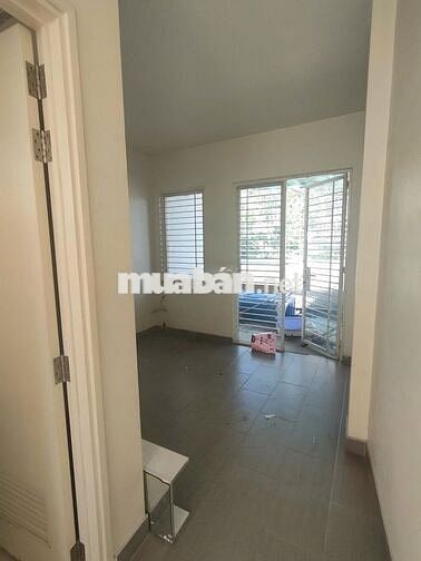 MT Phạm Văn Hai 300m2 2 Lầu 3 Phòng Sát Trường Sa Và Chợ Phạm Văn Hai